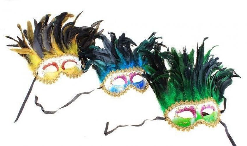 Карнавальная маска с шикарными перьями - купить 