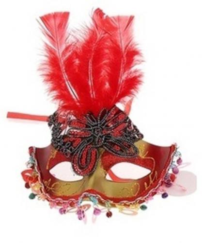Маска с бабочкой и красными перьями - купить 