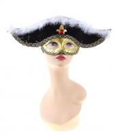 Маска экстравагантной пиратки