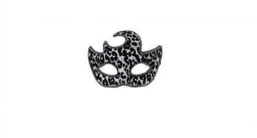 Серая маска грациозной кошки