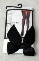 Белые чулки с черными бантиками