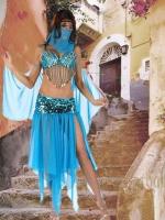 Синий костюм красавицы с востока