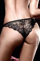 Трусики черные с кружевными узорами сзади