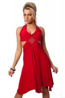 Красное платье с ромбиком