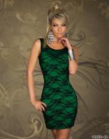 Зеленое платье с черным кружевом