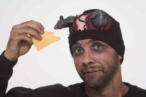 Шапка с крысой