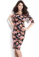 Черное платье с цветочным принтом