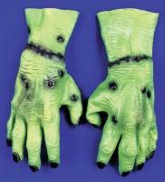 Зелёные раненые руки