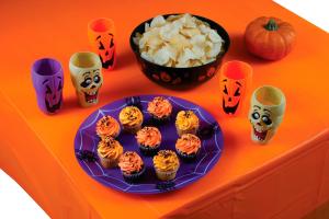 Оранжевая скатерть на Хэллоуин